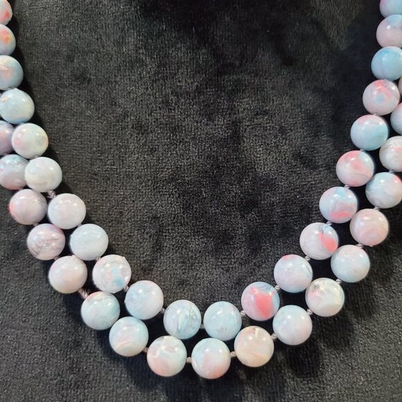 Women's Pink & White Two Layer Round Beaded Fashion Jewelry Necklace - Picture 4 of 7